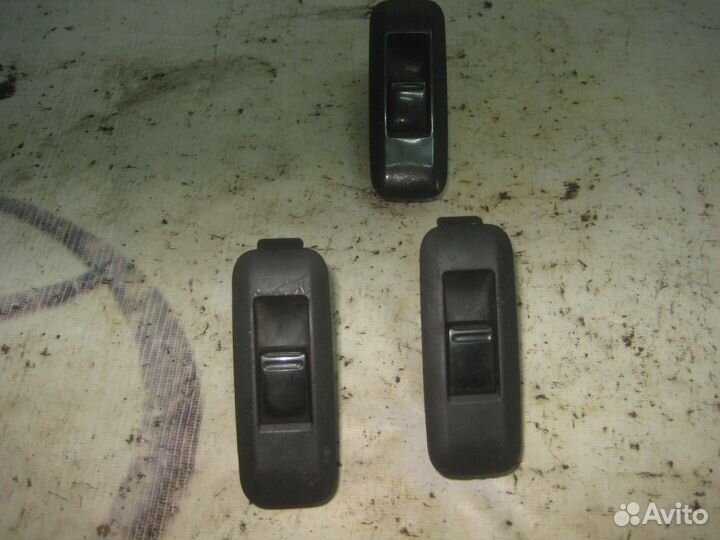Кнопки стеклоподъёмника Nissan Primera P12Е