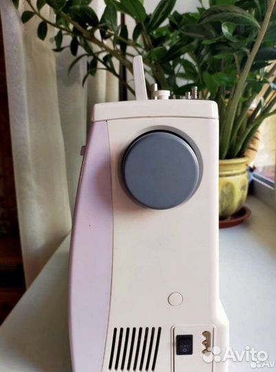 Швейная машина Janome 415