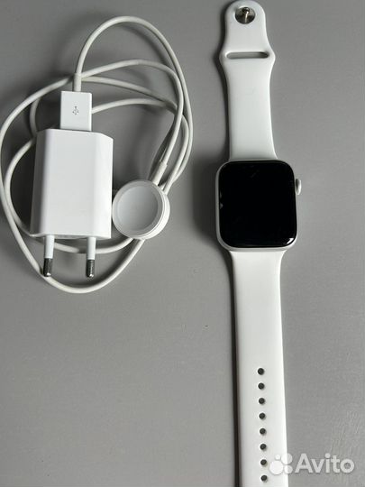 Смарт-часы Apple Watch Series 5 44mm