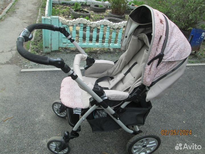 Коляска всесезонная