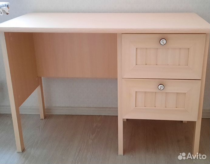 Комплект мебели в детскую