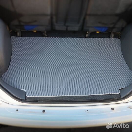 Автоковрики автомобильные toyota Funcargo