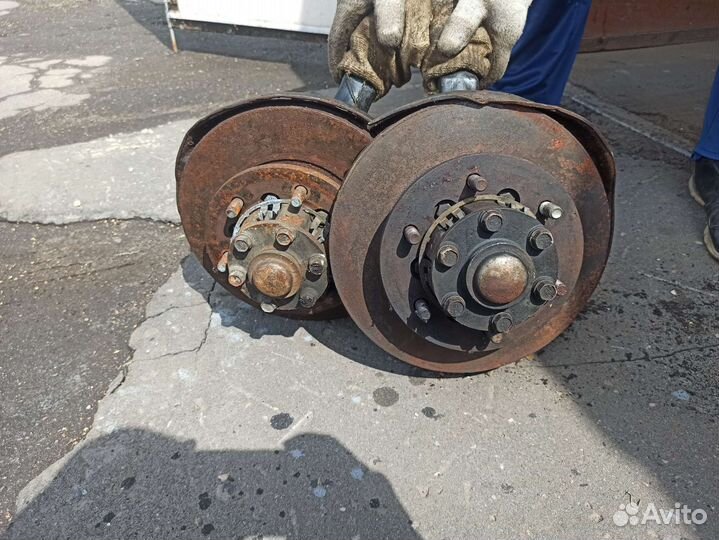 Ступицы для автомобиля Mitsubishi Delica