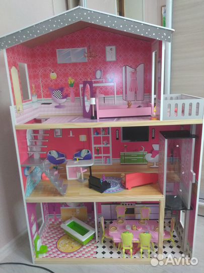Кукольный домик с мебелью большой