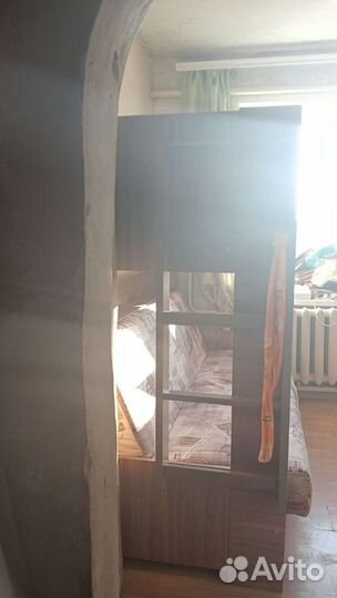 Кровать двухьярусная
