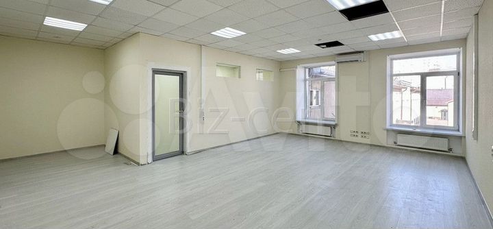 Офисное помещение 33.4 кв.м от собственника