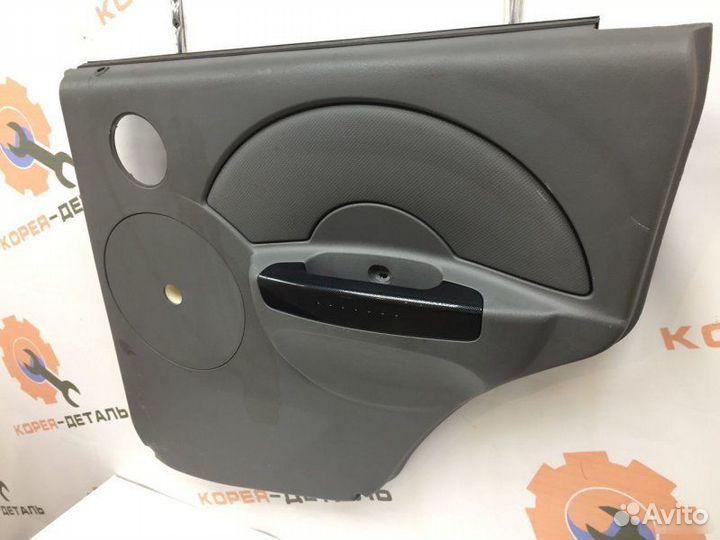 Обшивка двери задняя правая Chevrolet Aveo T200