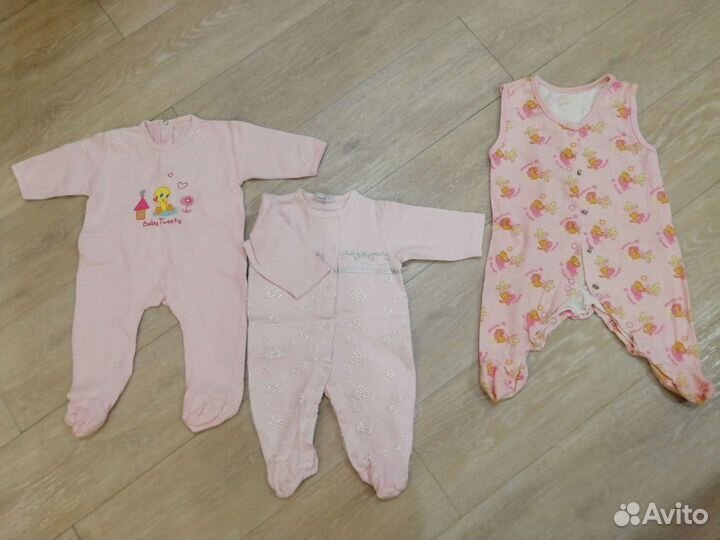 Комбинезоны, боди, распашонки и ползунки для девоч
