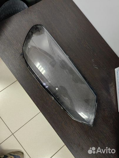 Стекло фары б/у Туарег nf