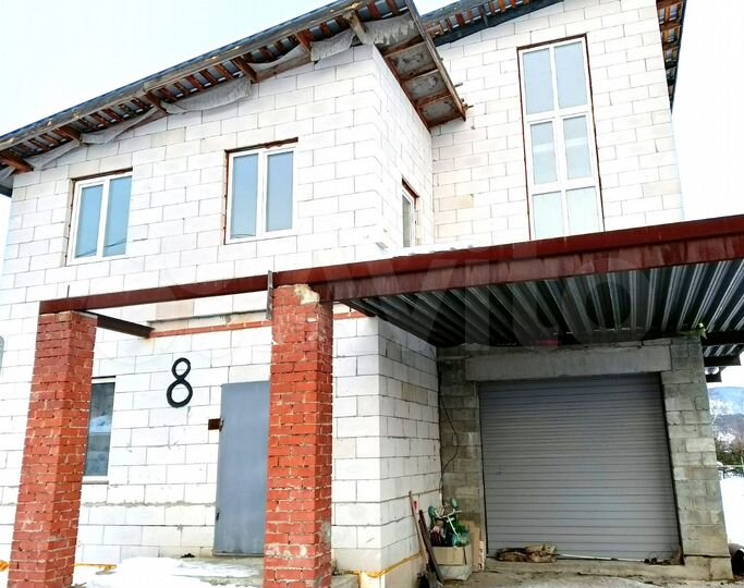 Коттедж 233,8 м² на участке 10 сот.