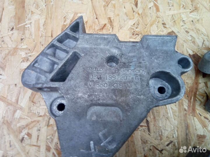 Кронштейн опоры двс Vw, Skoda, Seat