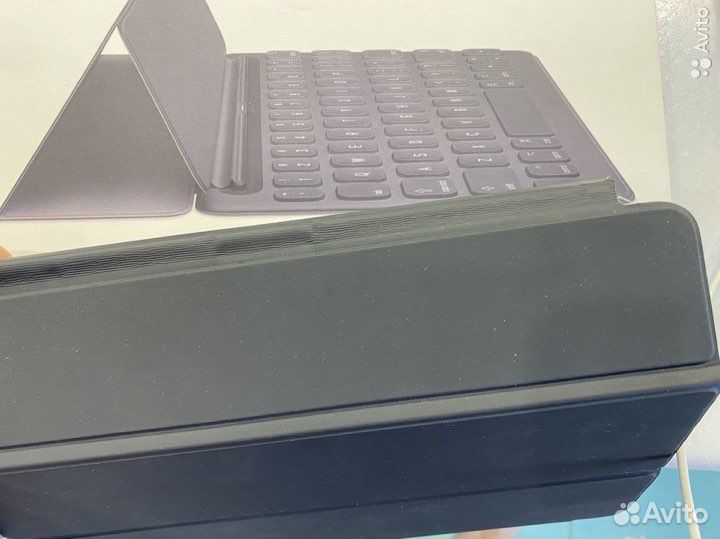 Смарт клавиатура iPad