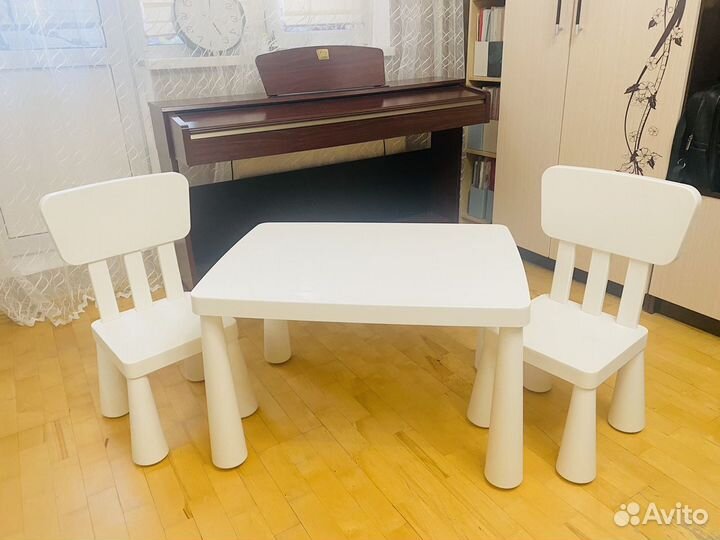 Детский стол и 2 стула IKEA