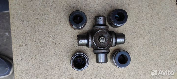 Крестовина карданного вала