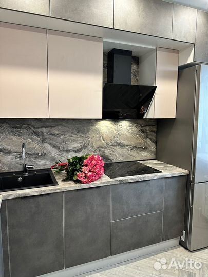 Прямой Кухонный гарнитур на заказ в Омске