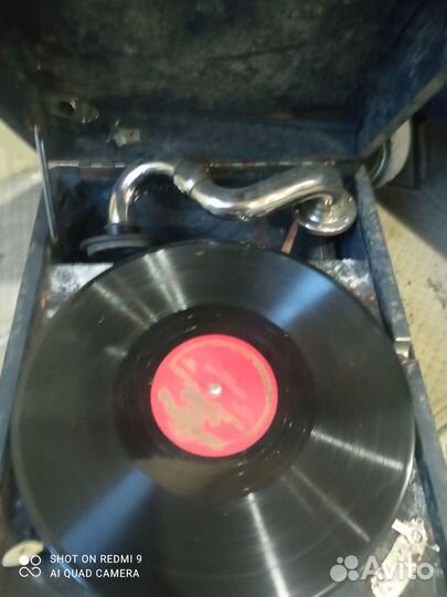 Ретро патефон