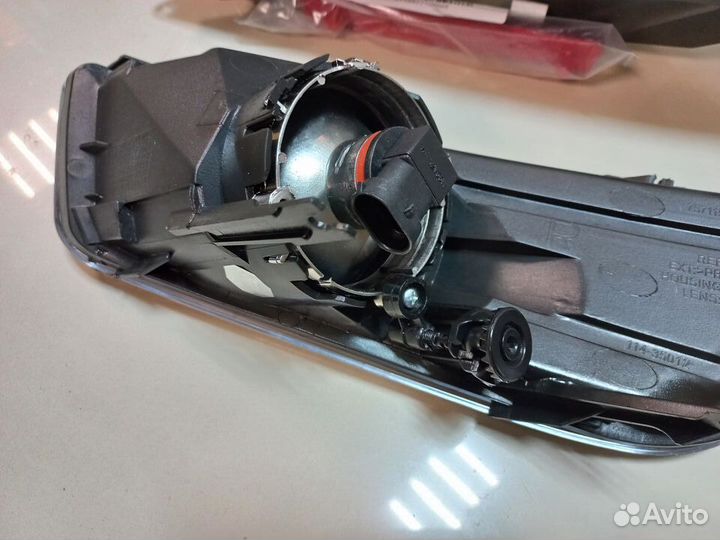 Фара противотуманная новая Ford Mondeo 2006-2010