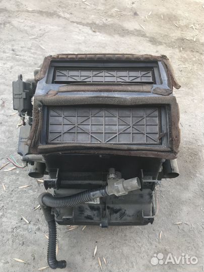 Nissan Primera P12 Отопитель салона в сборе б.у