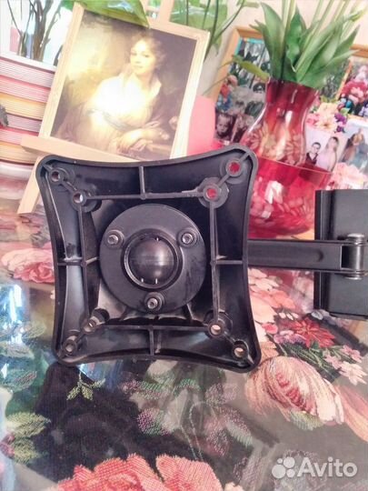 Кронштейн для телевизора