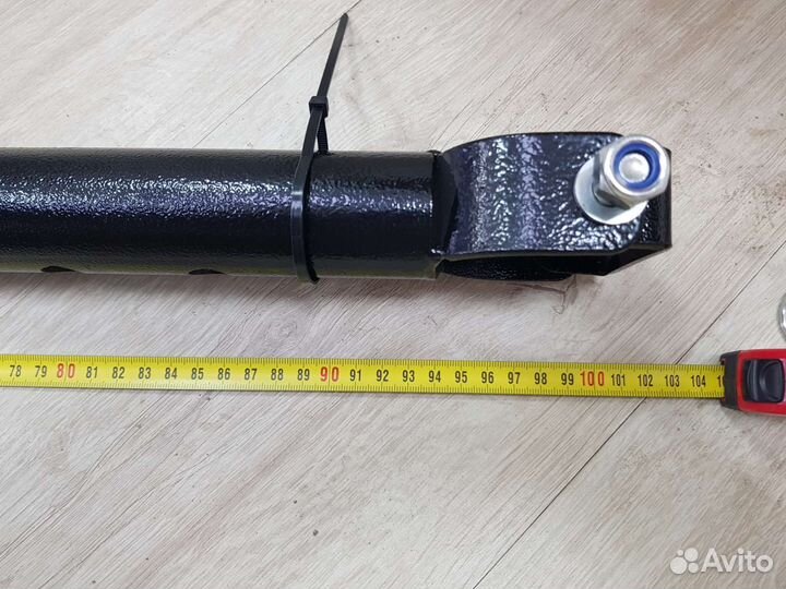 Упор лодочного мотора