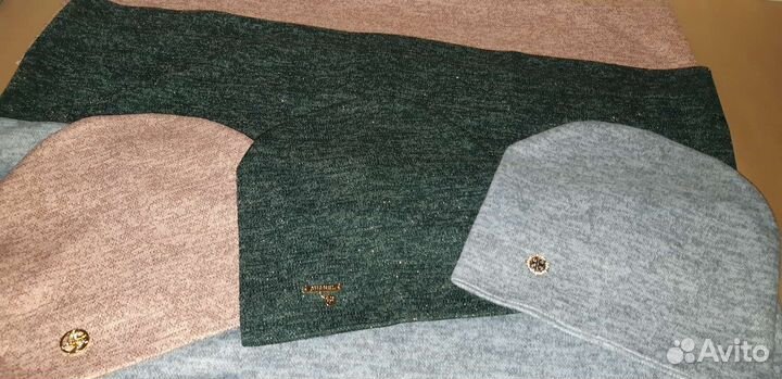 Женская шапка со снудом