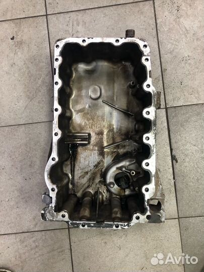 Масляный поддон датчиком уровня масла 2.0 FSI BVY