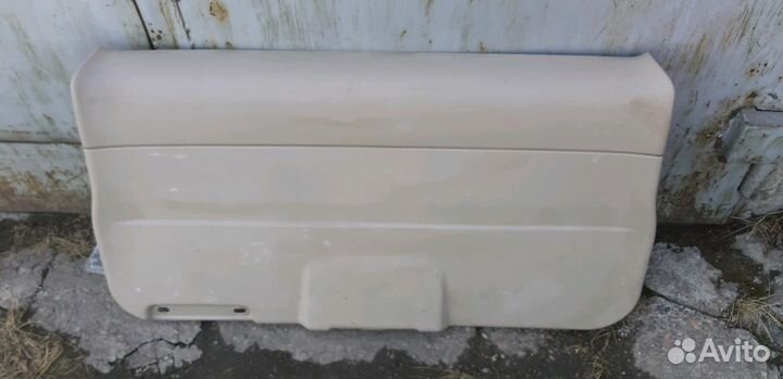 Продам обшивку двери багажника Honda stepwgn