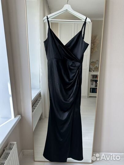 Lichi черное платье макси M с разрезом