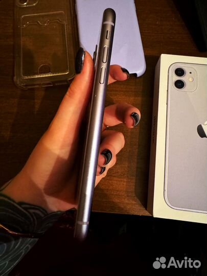 iPhone 11, 64 ГБ