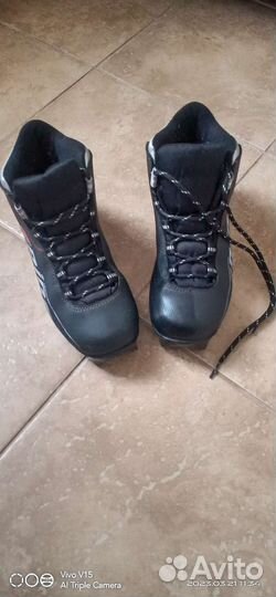 Лыжные ботинки