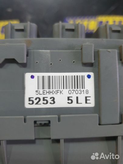 Блок предохранителей Хонда Цивик 4д