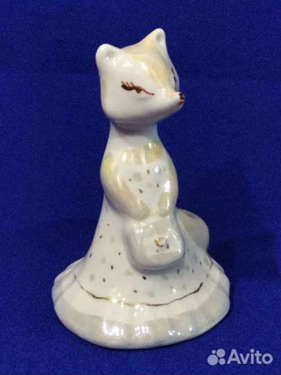 Фарфоровая статуэтка лиса. Сысерть