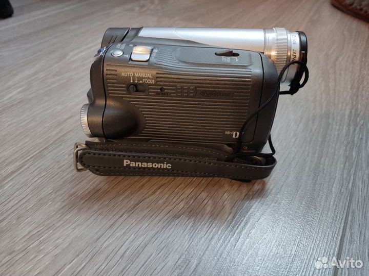 Видеокамера Panasonic NV-GS25