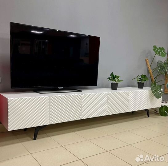 Тумба тв Bravo на опорах (с доставкой)