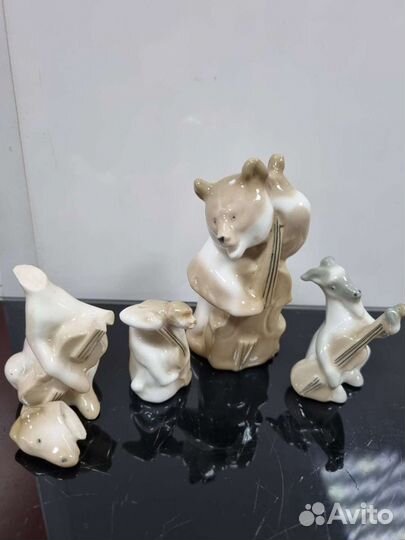 Скульптура лзфи, Музыкальный Квартет из Ба