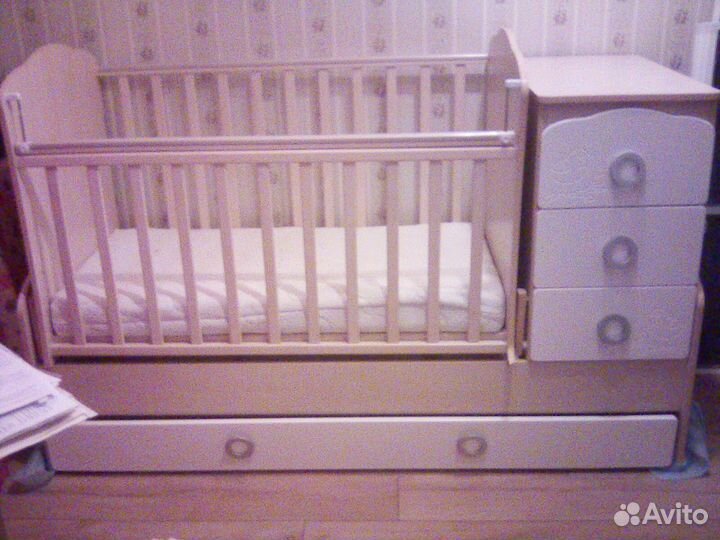 Детская кроватка трансформер с маятником