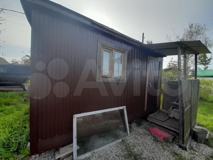 Дача 10 м² на участке 5 сот.