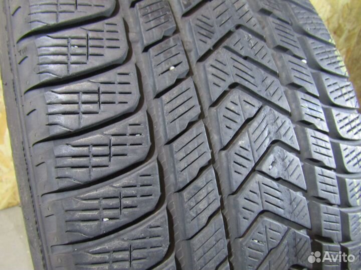 Pirelli Scorpion Winter 285/40 R21