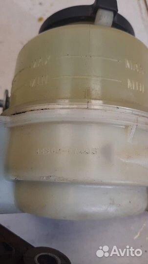 Бачок гидроусилителя Toyota Camry