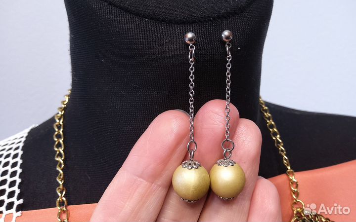 Комплект бижутерии серьги и колье