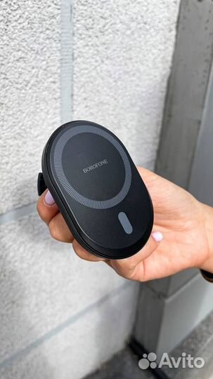Автомобильный держатель borofone BH201 с MagSafe
