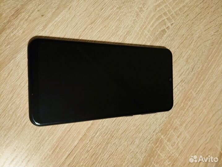 Samsung Galaxy A50, 4/64 ГБ