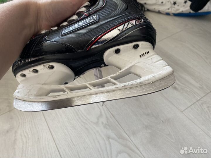 Коньки хоккейные bauer yth 12