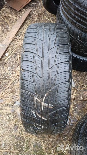 Landsail Winter Star 215/60 R16