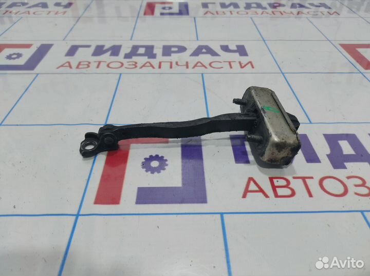 Ограничитель двери задний Toyota Tundra (XK50) 686