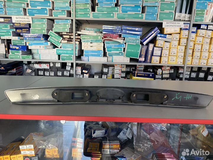 Накладка крышки багажника Ford Mondeo 3 2000-2007