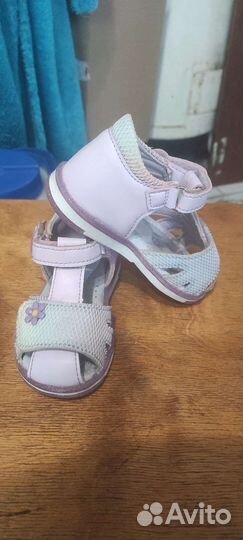 Продам детские сандалики