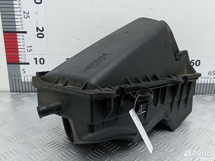 Корпус воздушного фильтра Volkswagen Bora 1999