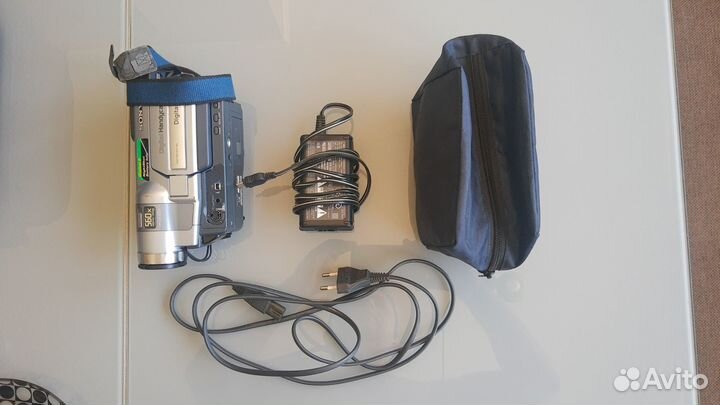 Видеокамера Sony DCR-trv147e (Digital 8)