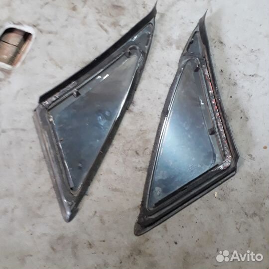 Стекло(треугольник) кузовное Ауди А4Б5 седан